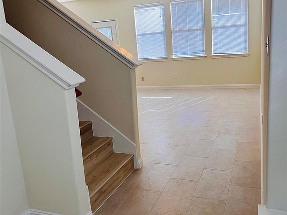 5th image of 9008 Elm Drake Ln