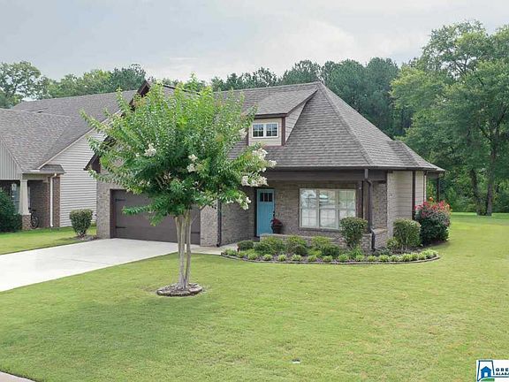 3rd image of 140 Weeping Cir