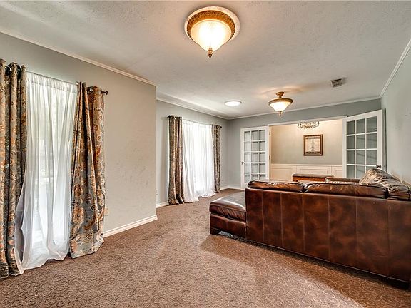 5th image of 1808 Hillvalley Dr