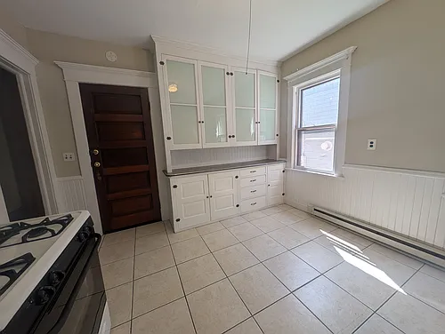 39 College St #3 Photo 1