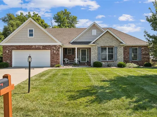 4613 Valleydale Rd, Godfrey, IL 62035