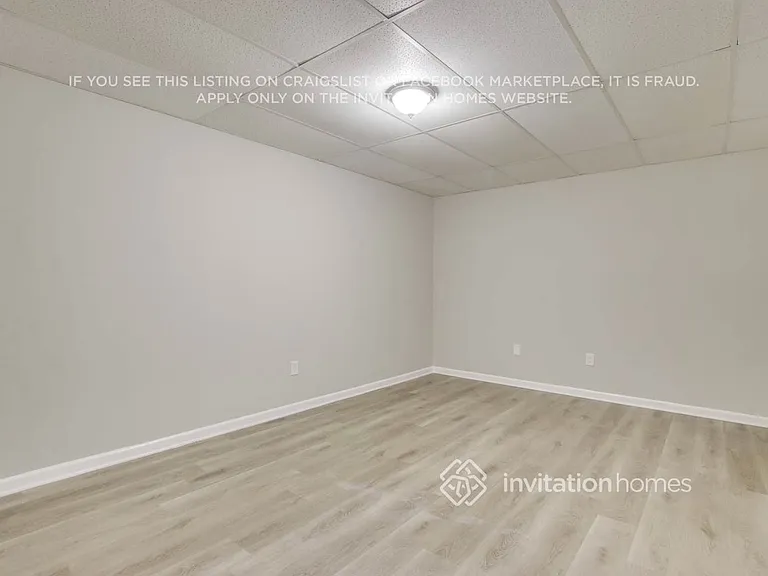 105 Chartres St — Photo 17