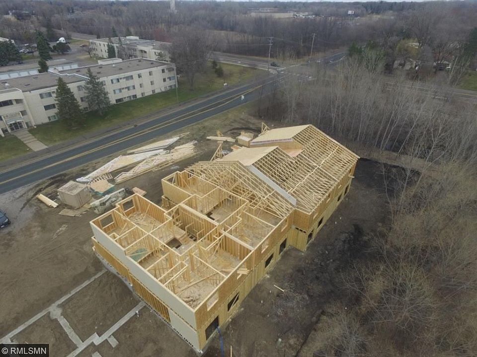 2nd image of 5260 Greenwood Dr
