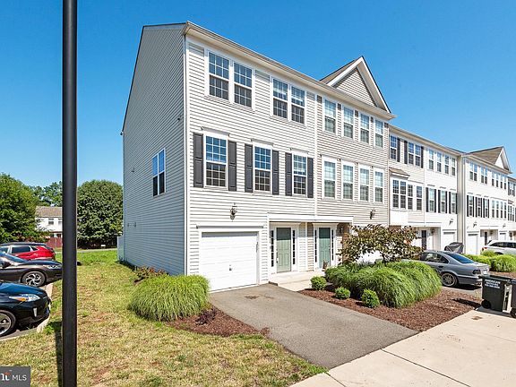 2nd image of 8324 Heritage Crossing Ct