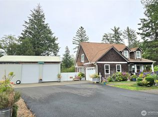 620 State Route 101, Chinook, WA 98614
