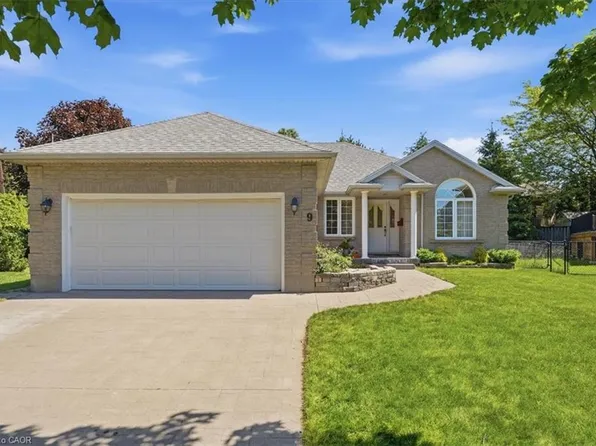 9 Evelyn Ct, Fonthill, ON L3E 0R7