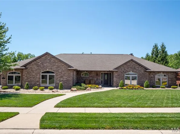 1221 Natalyns Trce, Lebanon, IL 62254