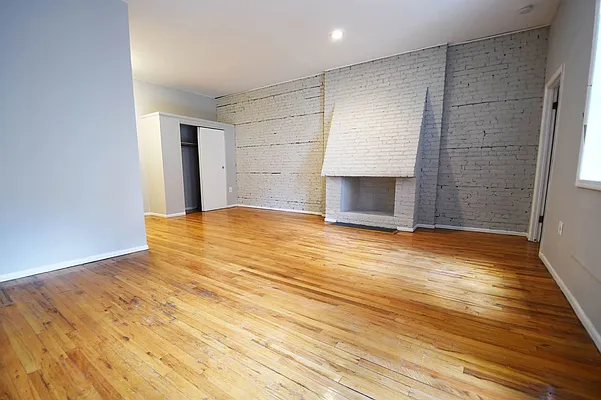 Rented by Corcoran | media 21