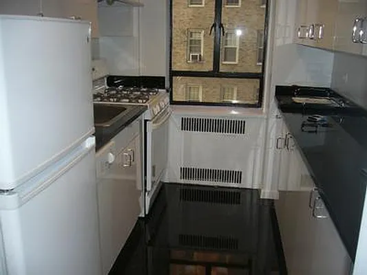 Rented by Bond New York | media 1