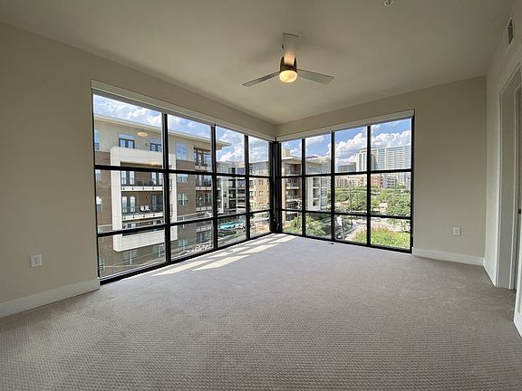 2nd image of 2826 Hall St #517