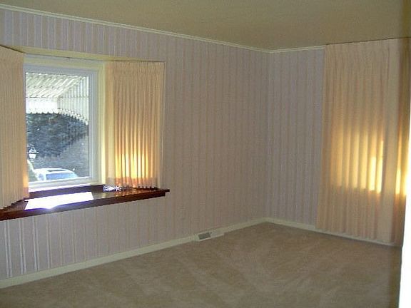 5th image of 4049 Palisades Dr