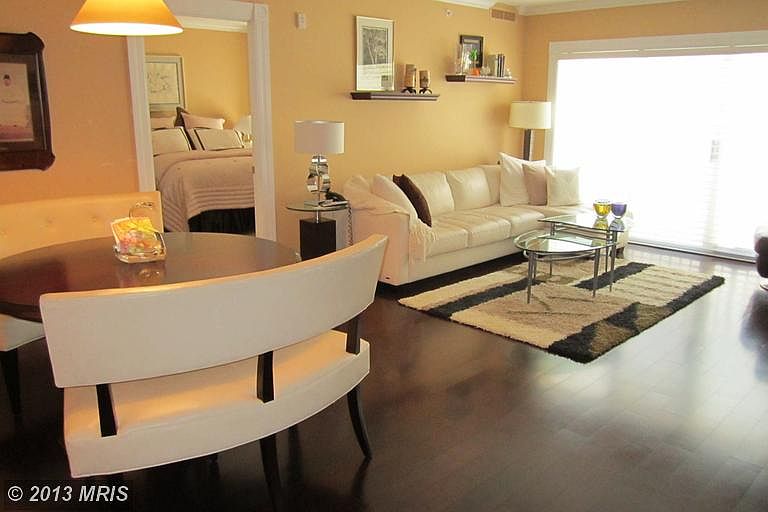 1st image of 5 Park Pl APT 204