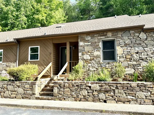 44 Sagebrush Cir, Etowah, NC 28729