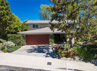 24529 Calvert St, Woodland Hills, CA 91367