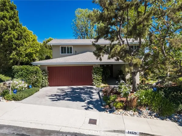 24529 Calvert St, Woodland Hills, CA 91367