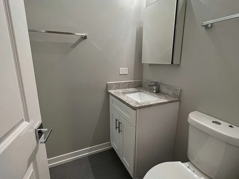 1554 W Hollywood Ave — Photo 11