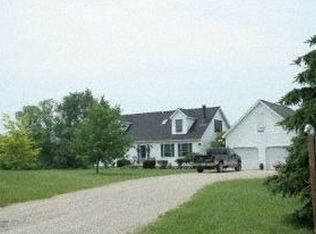 7755 Handy Rd, Howell, MI 48855