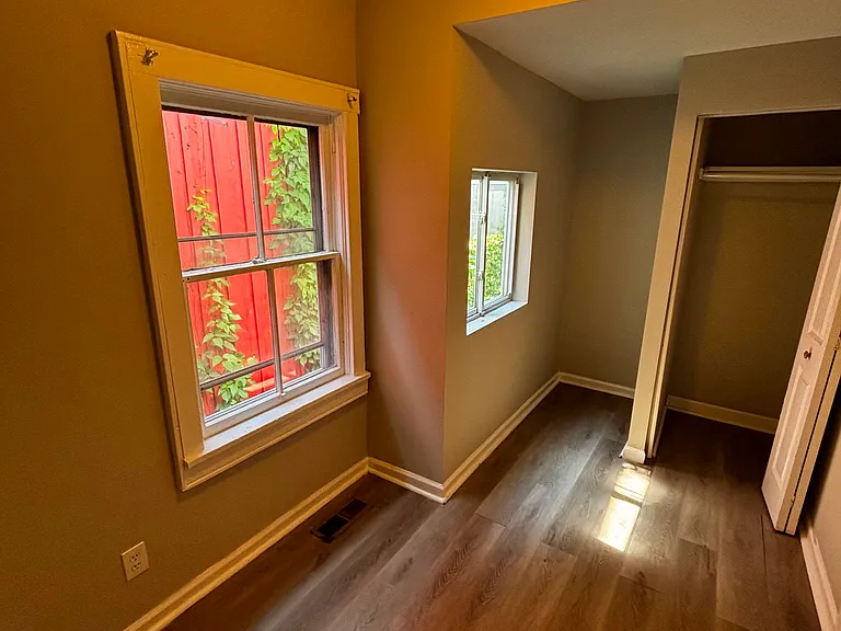 27 N Lake Ave #1 — Photo 4