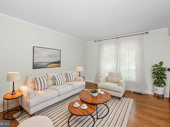 4th image of 7958 Parkland Pl