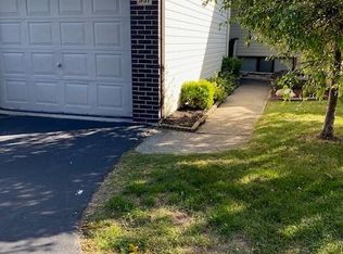 957 Pine Tree Ct, East Amherst, NY 14051