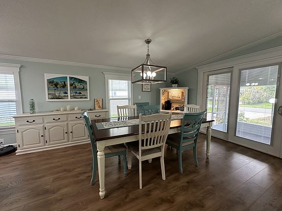 2nd image of 2210 E Lakeview Dr #2210
