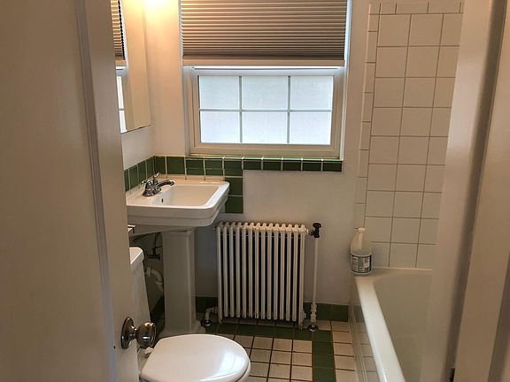 5th image of 120 E Rockwood Blvd #120