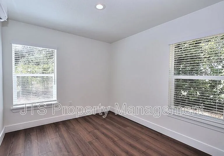 4712 65th St — Photo 29