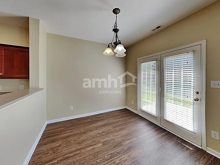 1922 Dundalk Rd — Photo 4