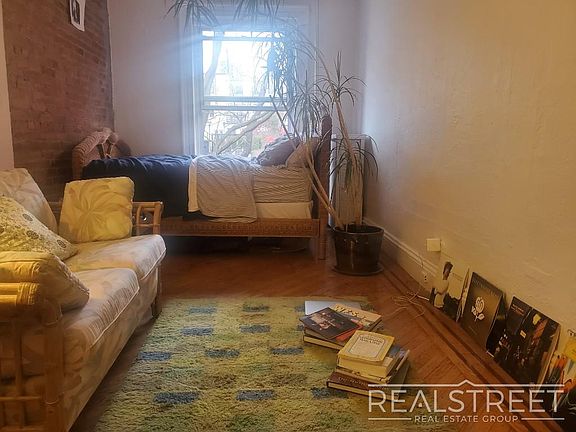 3rd image of 109 Joralemon St APT 7
