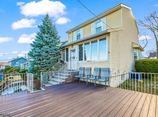 15 Gourley St, Passaic, NJ 07055