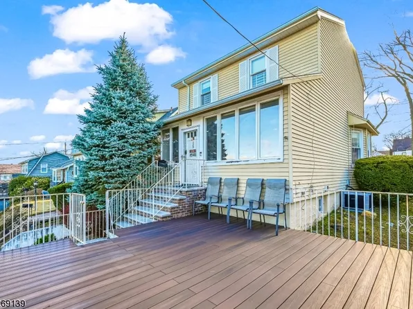 15 Gourley St, Passaic City, NJ 07055