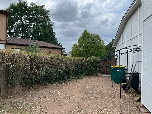 4 bed, 2190 sqft, $2,800 — Photo 2