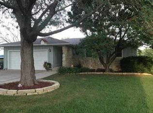 4553 Prairie Ridge Dr, Wamego, KS 66547