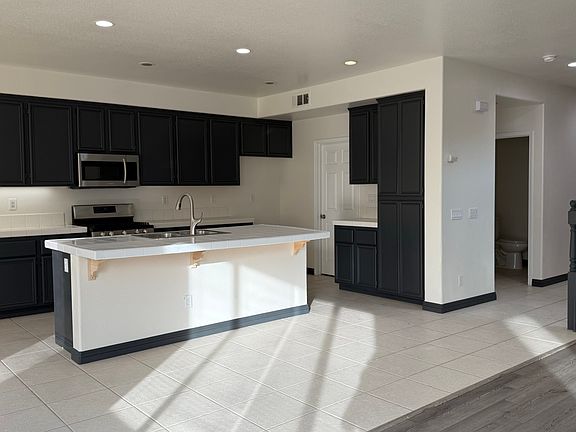 5th image of 1253 Lavender Ln