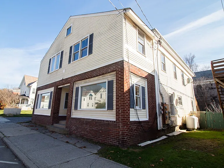 809 Main St — Photo 5