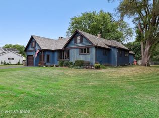 2805 S Riverside Dr, McHenry, IL 60050