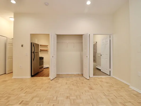 168 Coles Street image 4 of 12