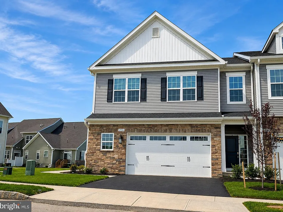 2906 Justin Dr