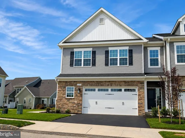 2906 Justin Dr, Princeton Junction, NJ 08550
