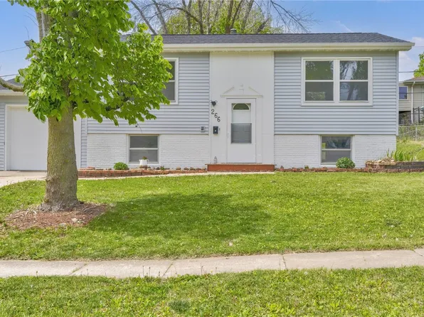 266 Lynda Dr NW, Cedar Rapids, IA 52405