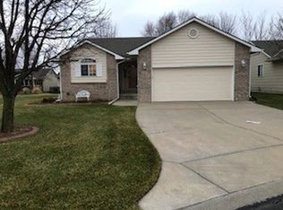 2301 N Covington Ct, Wichita, KS 67205