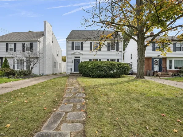 2223 Fenwick Rd, University Heights, OH 44118