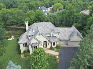 9480 Abbott Ct, Eden Prairie, MN 55347