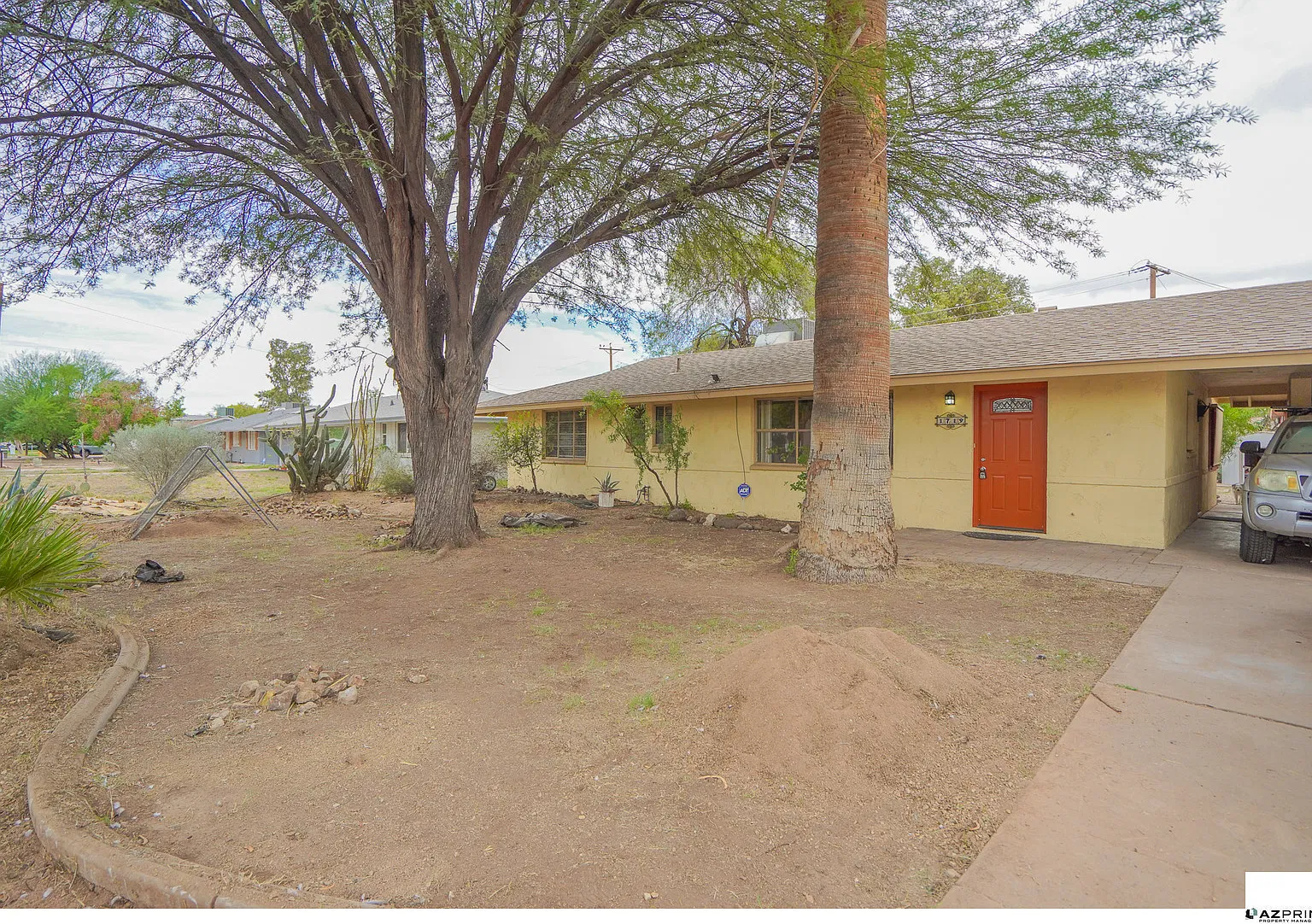 Lovely 3/2 House in Phoenix! — Photo 3