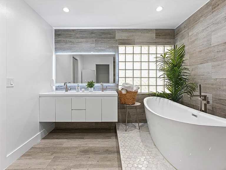 10112 Aqua Vista Way — Photo 30