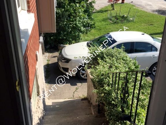3rd image of 308 Hawthorn St #B-1