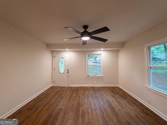 4th image of 710 Milton St