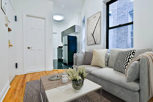 Rented by Platinum Properties | media 8
