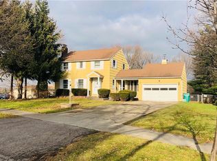 37 Thurlow Ave, Rochester, NY 14609