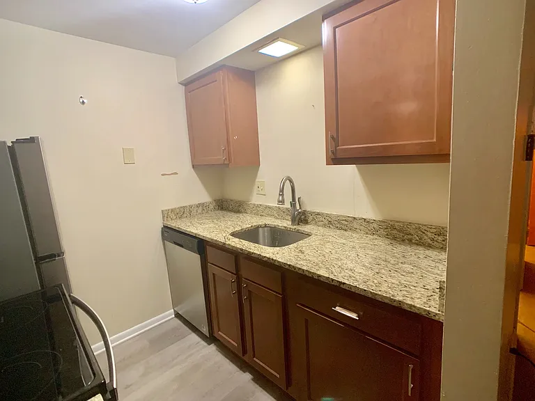 2703 Voelkel Ave — Photo 2